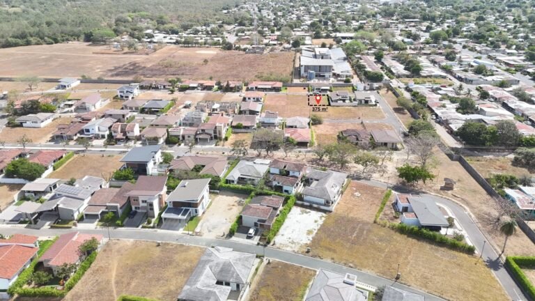 Gated Community Lot for Sale in Condominio Parque del Encino – Liberia