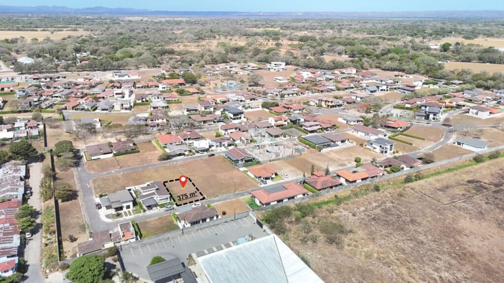 Gated Community Lot for Sale in Condominio Parque del Encino – Liberia