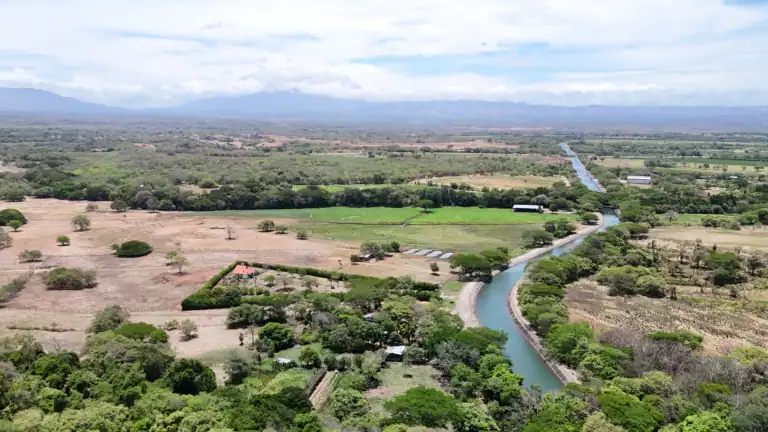 Quinta Ornitorrinco en venta en Bagaces | 7.000 m² Frente a El Canal