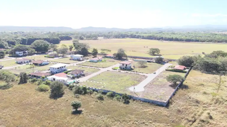 Lote en venta en Condominio La Tajona de 480 m² – Comunidad | Carrillo