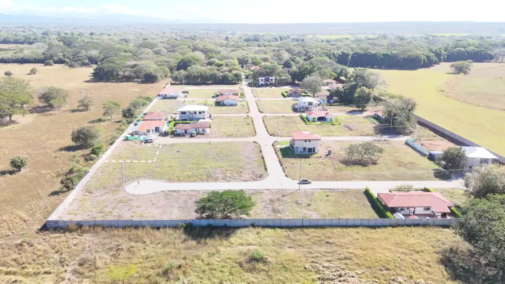 Condominio La Tahona lote en venta de 480 m² – Comunidad | Carrillo