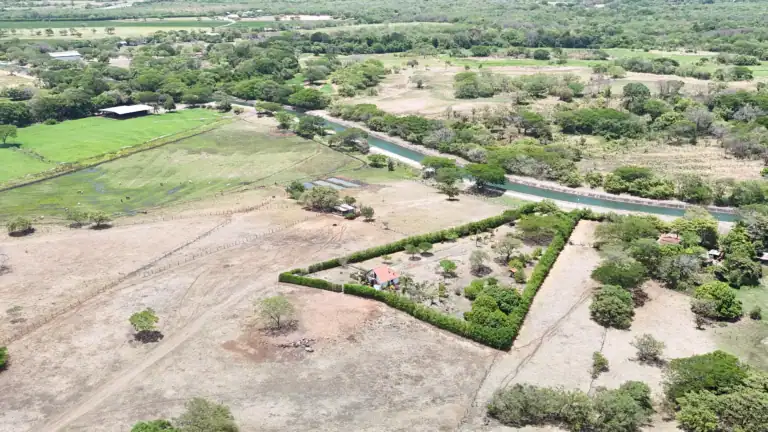 Quinta Ornitorrinco en venta en Bagaces | 7.000 m² Frente a El Canal