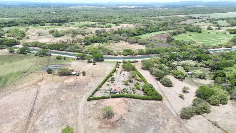 Quinta Ornitorrinco en venta en Bagaces | 7.000 m² Frente a El Canal