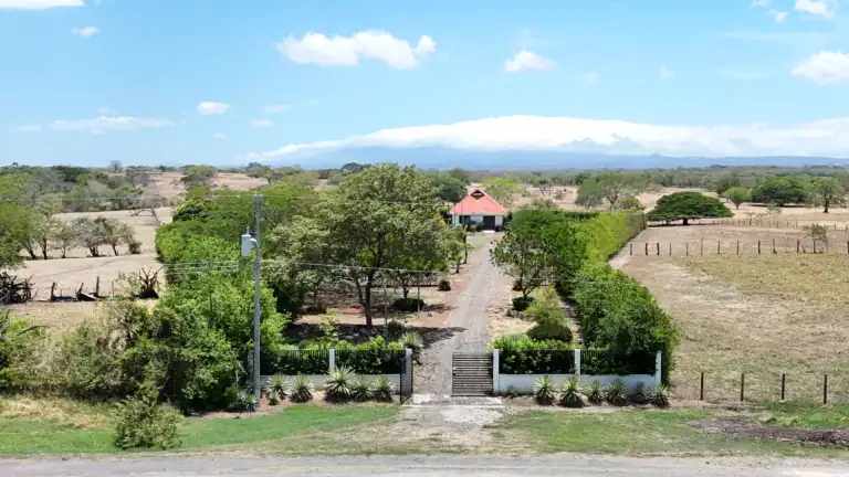 Quinta Ornitorrinco en venta en Bagaces | 7.000 m² Frente a El Canal