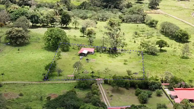 Casa de campo en venta en Río Naranjo, Bagaces | Vista al Volcán Tenorio