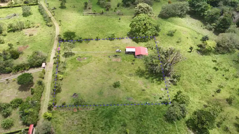 Casa de campo en venta en Río Naranjo, Bagaces | Vista al Volcán Tenorio
