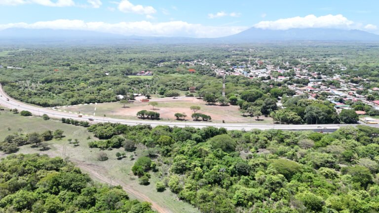 Terreno comercial en venta sobre Ruta 1 en Bagaces
