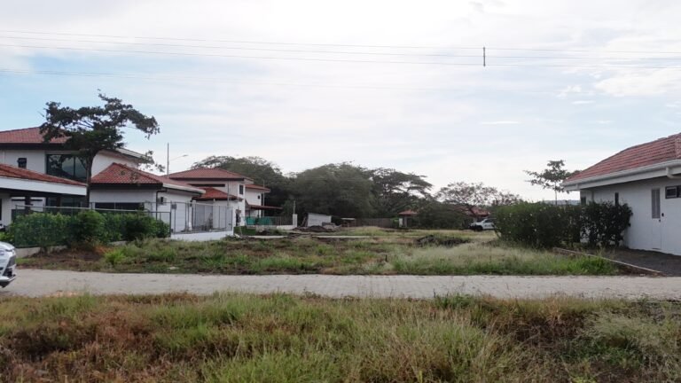 Lote en venta en Condominio La Tajona de 417 m² con anteproyecto de casa
