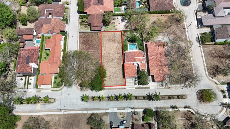 LOTE EN CONDOMINO COLONIA BLANCA 704 m² | Liberia ₡44.000.000