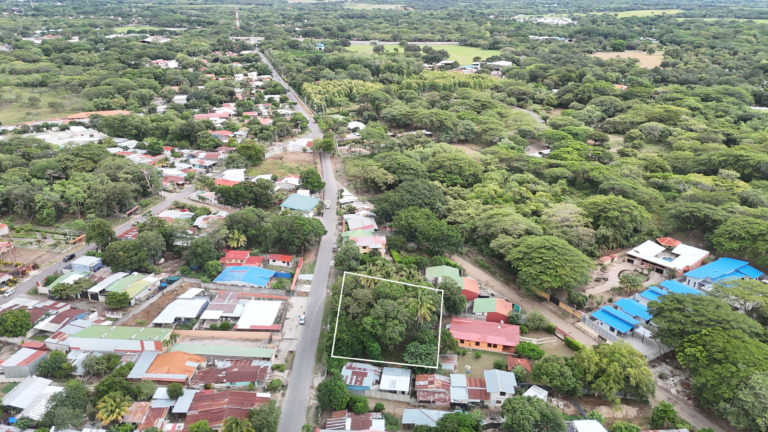 Lote en venta en Barrio La Cruz, Liberia | 1,178 m² con Uso Mixto