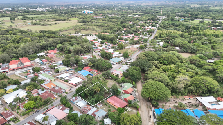 Lote en venta en Barrio La Cruz, Liberia | 1,178 m² con Uso Mixto