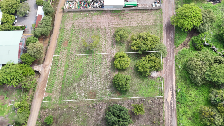 Lote comercial de 3.251 m² en venta en Liberia, Guanacaste – Uso mixto y dos frentes