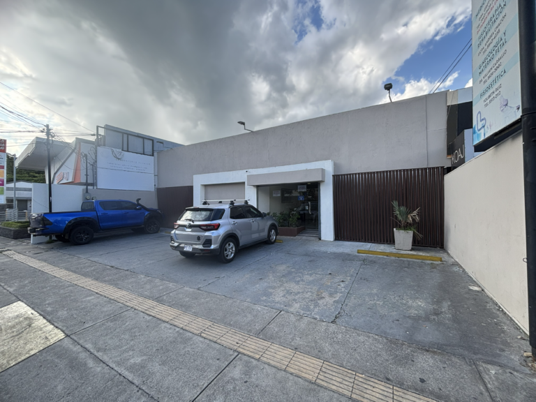 Local comercial en alquiler en Avenida 25 de Julio, Liberia | 110 m²