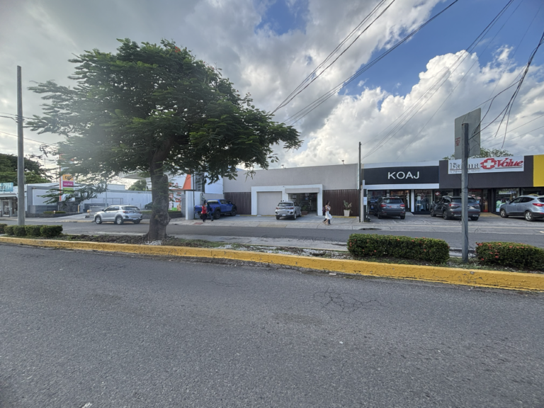 Local comercial en alquiler en Avenida 25 de Julio, Liberia | 110 m²